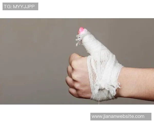 阿伦手指伤势轻微并非之前骨折的部位影响恢复进程