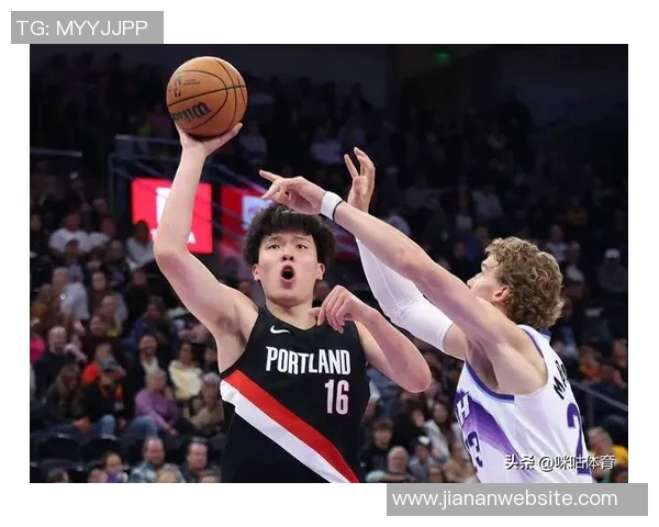 杨瀚森季前赛表现亮眼场均8分35板新赛季期待更大突破与进步